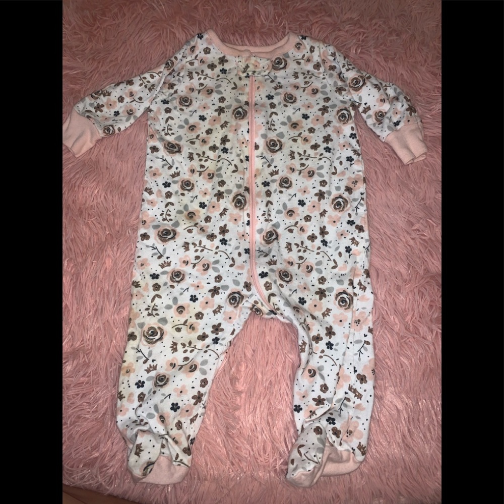 Onesie/sleeper.